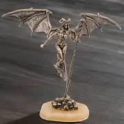 Бронзовая статуэтка «Суккуб» с патиной на ониксе — фотография 1