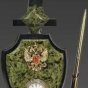 Часы со щитом и мечом — фотография 2